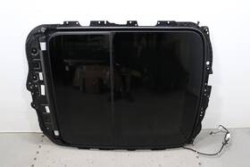 Audi 4m8817017 2019 - 2026 Q8 Sunroof Moonroof Frame Panel With Glass Oem 4m88770413hz