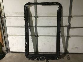 4m0877041d Bentley Bentayga 2019 V8 Panoramic Sunroof Sun Roof Shade Track Frame 16-20 A