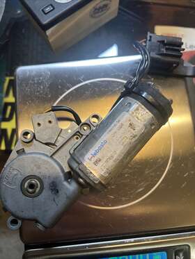 1378645 Bmw Sunroof Motor E32 7 Series E34 5