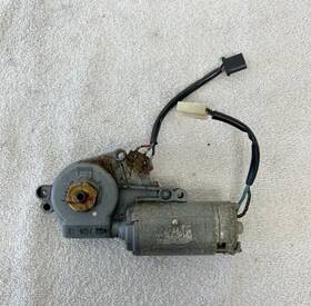 139480 Bmw E23 E24 E28 E30 Electronic Sunroof Motor Recliner Oem