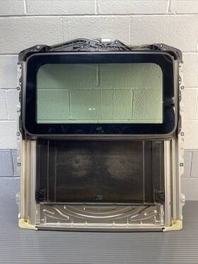 7046161 Bmw 2006 2007 2008 2009 - 2012 335i E92 Sunroof Moonroof Glass Window Oem