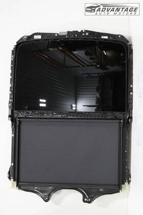 8062894 Bmw 2016-2022 750i Xdrive G12 Panoramic Sunroof Frame And Front Window Glass Oem