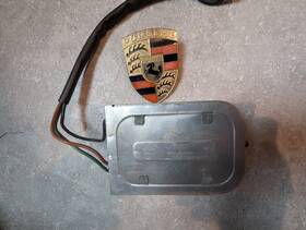 Bosch 0130805 Porsche 356 Sunroof Motor 12 Volt With Spade Connectors. Boschnowm