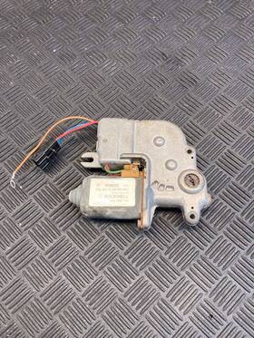0130821807 Bosch Volvo 780 Bertone 1987-1991 Oem Motor Sunroof 744726715 Tested
