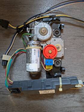 25624849 Buick 97 Park Avenue Sunroof Motor Module Wiring