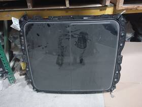 288.gm6325 Cadillac Roof Glass For 2025 Ct5 2954746