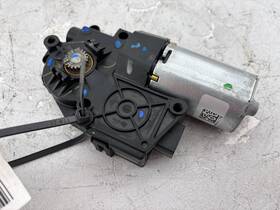 30027555 Cadillac 2019-2021 Xt4 Rear Sunroof Sunshade Motor Oem