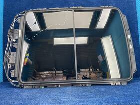 84556798 Cadillac 2017 2019 Xt5 Panoramic Sunroof Window Glass And Motors Shade Oem