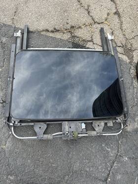 23277675 Chevrolet 2010-2015 Camaro Ss Sunroof Glass Window Upper Roof Frame Track