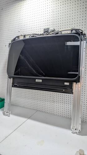 65420an00a Factory/oem Sun Roof Moonroof Glass / T-top Assembly With Frame 20-25 Subaru Legacy
