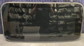 A502b98ba Ford 2002 - 2011 Focus Oem Sunroof Glass 1s71 / 1x43