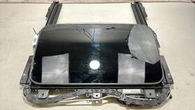 Ds73-15b689-ab Ford 2019 Fusion Se 2.0l Genuine Electrically Operated Black Tint Sunroof Oem