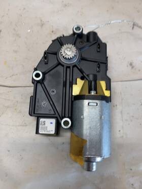Ft4z15790b Ford 15-17 Edge Sun Roof Motor For Sunshade Only