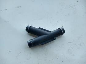 15055866 General Motors Front Sunroof Drain Hose Fitting Suburban Tahoe Yukon Escalade 00-06