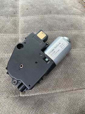 02647063 Hyundai 2226116a 2013-2015 Santa Fe Left Rear Sunroof Shade Motor Oem