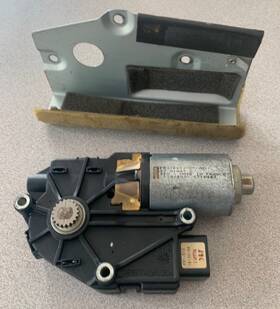 40503-0715443 Infiniti 03-07 Fx35 Sunroof Power Motor Unit Used Oem