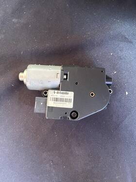 947696716-02 Infiniti 2003-2006 G35 Power Sun Roof Motor Used Oem