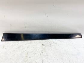 Hk83-517c78 Jaguar 17-23 F-pace Upper Right Pass Side Panoramic Sunroof Roof Molding Oem Hk83-517c78 Jaguar 17-23 F-pace Upper Right Pass Side Panoramic Sunroof Roof Molding Oem