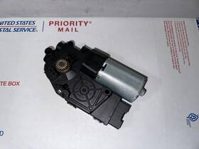 Jx7353508 Jaguar 2017 - 2019 Xe Sun Roof Motor Oem