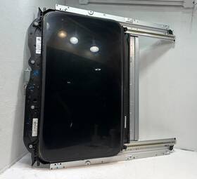 5yj13dx9af Jeep 2016 - 2021 Grand Cherokee Sun Roof Sunroof Moonroof Frame With Glass Oem