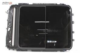 7bk25sd4ae Jeep Wagoneer Front Panoramic Sunroof Sun Roof Window Glass And Motors Oem 2022-24