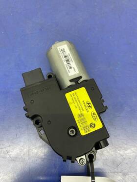 19991070485e Kia 2021 2022 2023 Sorento Oem Overhead Sun Roof Motor 19991070485e Kia 2021 2022 2023 Sorento Oem Overhead Sun Roof Motor
