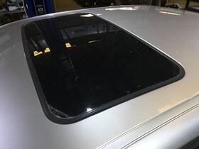 816103f000 Kia Fits 2004 2005 2006 Amanti Sedan Roof Glass Oem Only