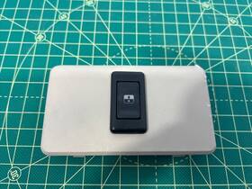 Yuf101780 Land Rover 99-04 Discovery 2 Dual Power Sunroof Switch With Tan Bezel Used Good B3