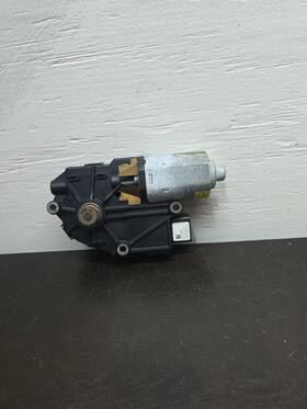 7l1z15790a Lincoln 2007 Navigator Sun Roof Motor 7l1z15790a Lincoln 2007 Navigator Sun Roof Motor