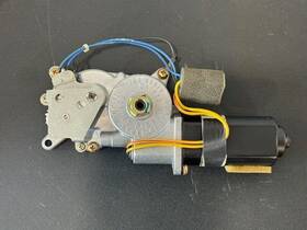 Mazda T24 33 020 1986-1991 Rx7 Coupe Sunroof Motor Oem