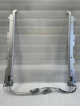 153.mb1r10 Mercedes-benz 2010 2011 2012 2013 E350 E550 W212 Panoramic Sunroof Track Frame Bare 153.mb1r10 Mercedes-benz 2010 2011 2012 2013 E350 E550 W212 Panoramic Sunroof Track Frame Bare