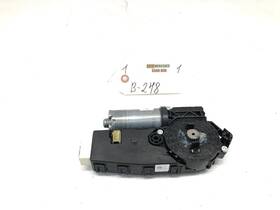 1755135b Mercedes-benz 2014-2020 W222 S550 S560 Sunroof Moonroof Window Glass Motor Oem