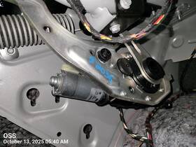 Mercedes-benz 640.mb1b19 C300 2019 Lid Motor Pull Down 6632249