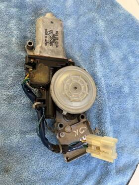 833100-2662 Mirage Mitsubishi 97-02 Sunroof Motor 2 Door