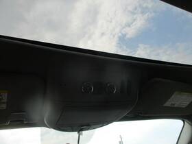 241-12527 Nissan Console Front Roof With Sunroof Fits 14-15 Armada 1580504
