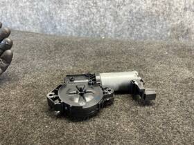2539064802 Oem Mercedes W205 C250 C350 C43 Glc300 Sunroof Sunshade Sun Shade Motor