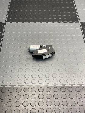 39824968 Oem 2014-2018 Volvo V60 Sunroof Glass Motor