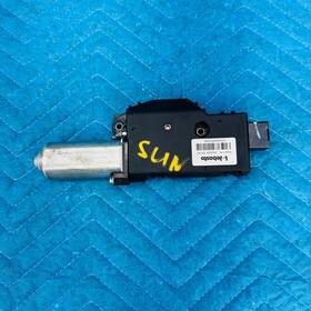 N044080002402 Oem 2011 2019 Infiniti M56 M37 Q70 Sunroof Motor Assembly 127k N044080002402 Oem 2011 2019 Infiniti M56 M37 Q70 Sunroof Motor Assembly 127k