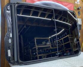 7p0877041g Porsche 2018 Cayenne Gts 958 Panoramic Panel Roof Glass Frame