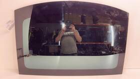 1077866-00-a Tesla 2016-2018 Model S Panoramic Roof Moving Sunroof Glass Assy Front Section