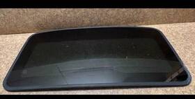 63201-35031 Toyota 1984-1988 Pickup Xtra Cab Sun Roof Glass Original