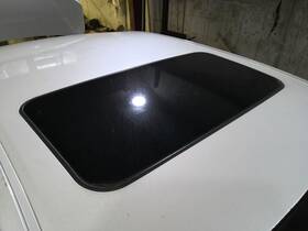 6320106060 Toyota Fits 2013 - 2018 Avalon Sun Roof Glass Only