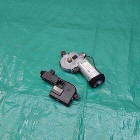 100002328b00 Volvo 2001-2007 S60 S80 V70 Sunroof Moon Roof Motor And Controller Module Set Oem