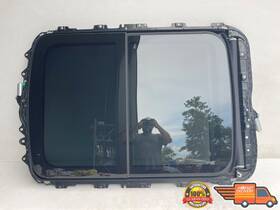 32131339 Volvo 2019-2025 Xc40 Panoramic Sunroof Sun Roof Complete Oem 32131339 Volvo 2019-2025 Xc40 Panoramic Sunroof Sun Roof Complete Oem