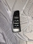 2005-08 Pontiac Vibe Master Door Windows & Lock Switch Oem 88974343. Fixed Price $30.00.