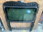 Maserati Quattroporte M139 Oem 03-08 Sun Moon Roof Bracket Frame Glass Panel. Fixed Price $206.31.