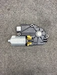 06-13 Mercedes W164 ML350 GL450 Panoramic Motor A1648201442 Oem. Fixed Price $63.75.
