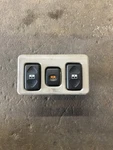 99-04 Land Rover Discovery Oem Front Sunroof Switch Assembly YUF000210LNF B80. Fixed Price $24.95.